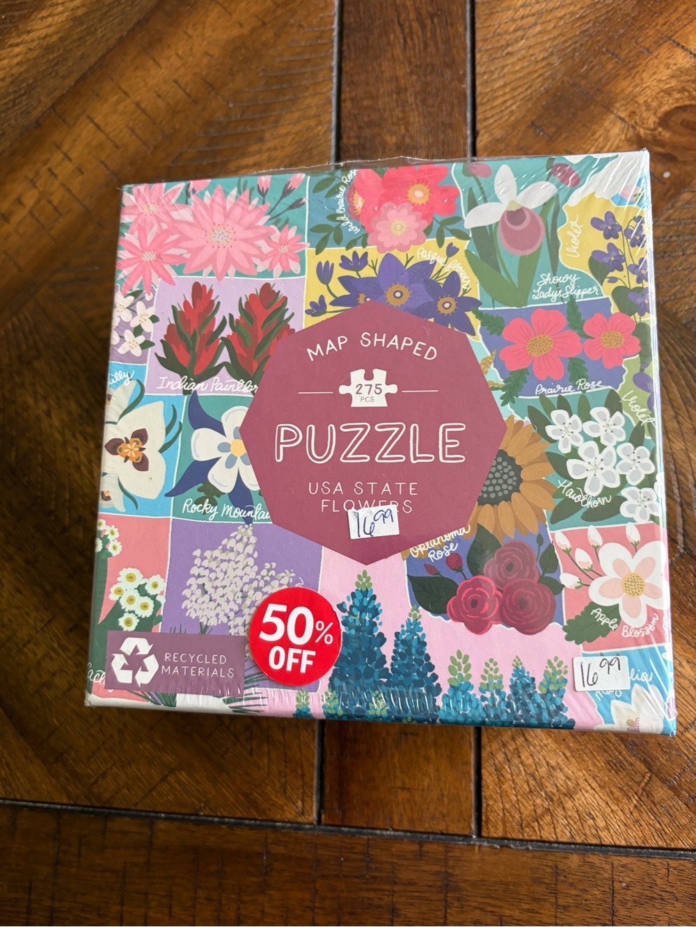 NWT Map shaped puzzle- USA state flowers.  
275 pieces. Sealed box